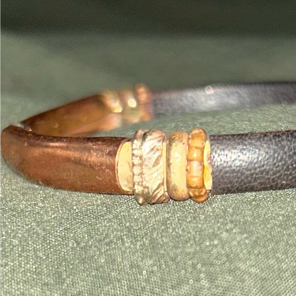 ONE Copper and Black Leather Bangle - Picture 5 of 5